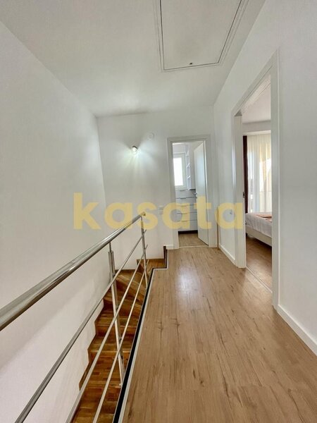 Ilfov Vila NC   Cosmopolis  85 mp  mobilat si utilat  2 bai dresing